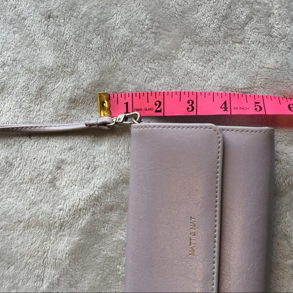Matt& nat vegan purple cross body mini purse. - Picture 9 of 9